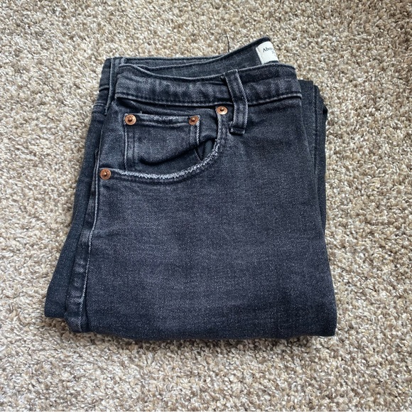 Abercrombie & Fitch The Ankle Straight Ultra High Rise Jeans - Picture 5 of 5